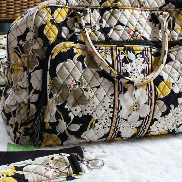 Vera Bradley Dogwood Weekender - Picture 3 of 7